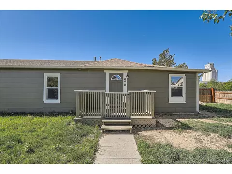 620 Washington Ave, Bennett, CO 80102 photo 2