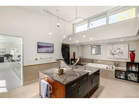 Bath - 301 Monroe St, Denver, CO 80206 photo 4 of 7