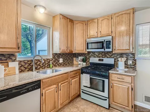 1906 E 115th Pl, Northglenn, CO 80233 photo 9
