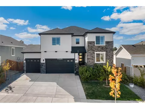 7629 S Old Hammer Way, Aurora, CO 80016