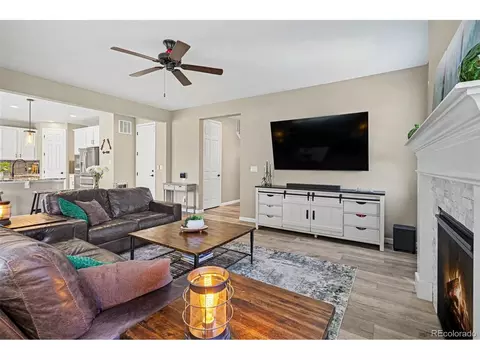Living - 26712 E Hinsdale Pl, Aurora, CO 80016 photo 2 of 2