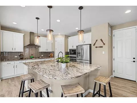 Kitchen - 26712 E Hinsdale Pl, Aurora, CO 80016 photo 1 of 2