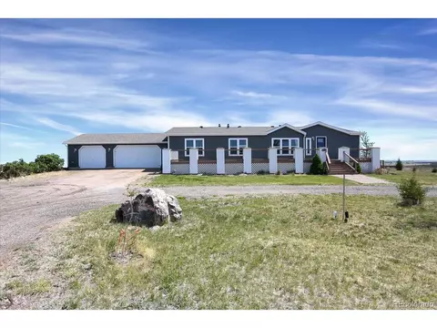 42959 E Arkansas Pl, Bennett, CO 80102 photo 3