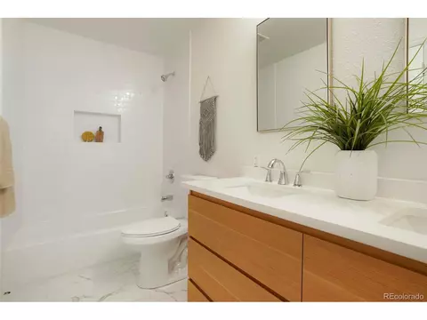Undisclosed, Denver, CO 80239 photo 12
