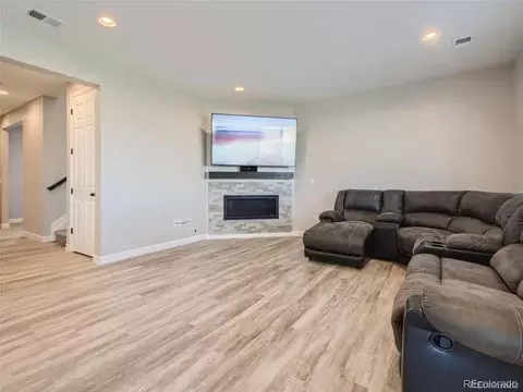 27431 E 10th Dr, Aurora, CO 80018 photo 4