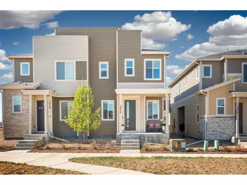 5346 Spalding Pl, Dacono, CO 80514