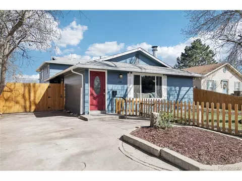 214 N 10th Ave, Brighton, CO 80601