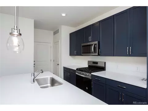 28492 E 6th Pl, Aurora, CO 80018 photo 10