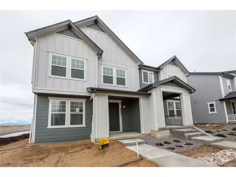 28492 E 6th Pl, Aurora, CO 80018 photo 2