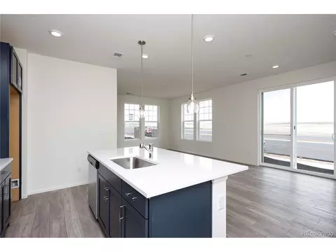 28492 E 6th Pl, Aurora, CO 80018 photo 9