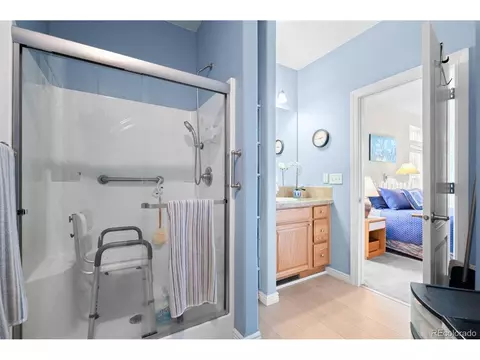 Bath - 5191 S Hatch Dr, Evergreen, CO 80439 photo 2 of 4