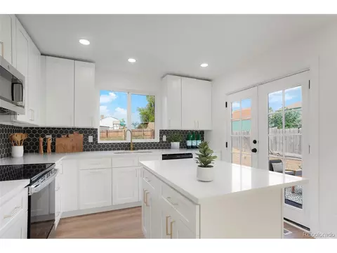 20579 E Buchanan Dr, Aurora, CO 80011 photo 5