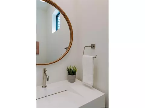 869 30th St, Denver, CO 80205 photo 9
