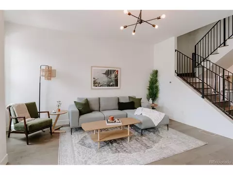 869 30th St, Denver, CO 80205 photo 14