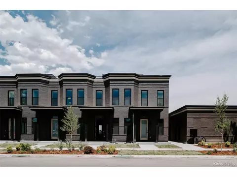 869 30th St, Denver, CO 80205 photo 2