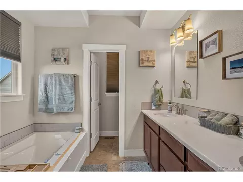 Bath - 103 Bluebell Ct, Wiggins, CO 80654 photo 2 of 7