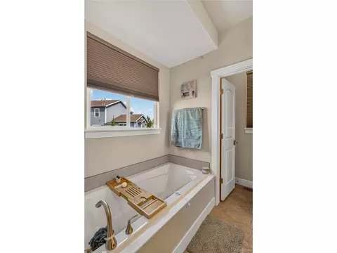 Bath - 103 Bluebell Ct, Wiggins, CO 80654 photo 3 of 7