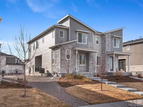 Exterior - 27436 E Archer Ave, Aurora, CO 80018 photo 3 of 6