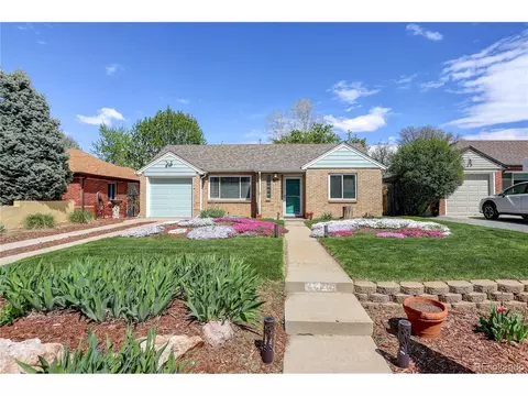 2820 Niagara St, Denver, CO 80207