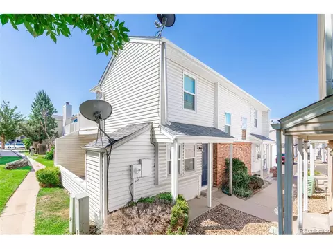 972 S Pitkin Ct, Aurora, CO 80017
