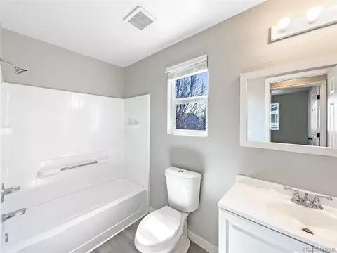 5213 E 100th Pl, Thornton, CO 80229 photo 11