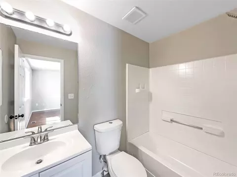 5213 E 100th Pl, Thornton, CO 80229 photo 10