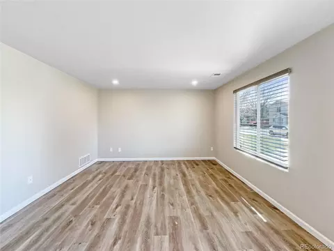 5213 E 100th Pl, Thornton, CO 80229 photo 4
