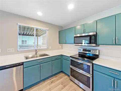 5213 E 100th Pl, Thornton, CO 80229 photo 2