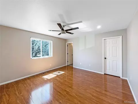 5213 E 100th Pl, Thornton, CO 80229 photo 3