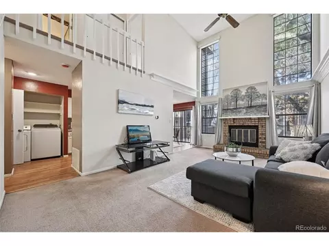844 S Joplin Cir, Aurora, CO 80017
