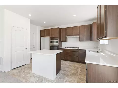 Kitchen - 20474 E 57th Ave, Aurora, CO 80019 photo 3 of 6