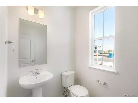 Bath - 20474 E 57th Ave, Aurora, CO 80019 photo 1 of 4