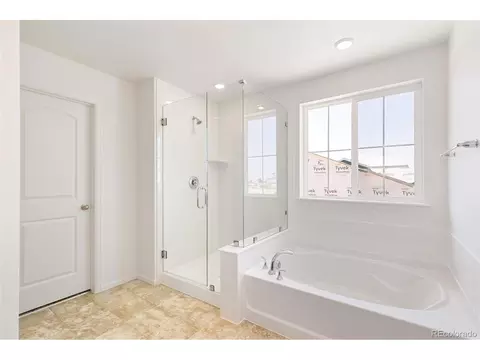 Bath - 20474 E 57th Ave, Aurora, CO 80019 photo 3 of 4