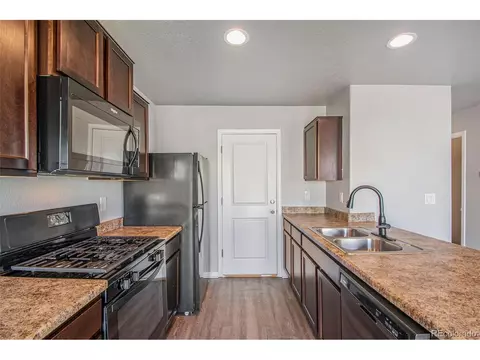 47347 Iris Ave, Bennett, CO 80102 photo 4