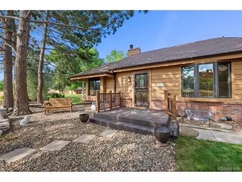 125 S Eagle Cir, Aurora, CO 80012 photo 2