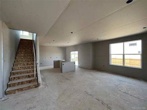 46569 Sunrise Ct, Bennett, CO 80102 photo 4