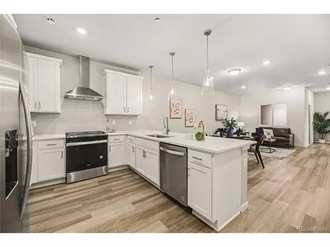 2834 S Flat Cir, Longmont, CO 80503