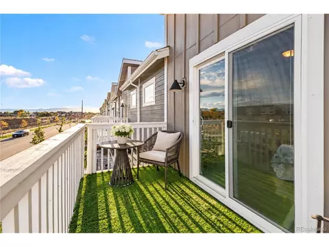 2834 S Flat Cir, Longmont, CO 80503