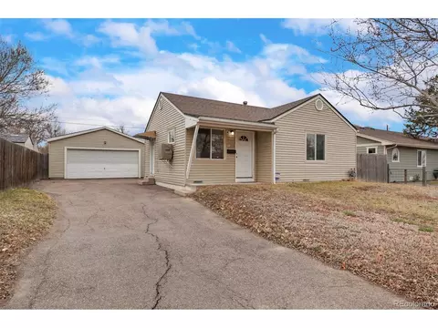 11858 Del Mar Pkwy, Aurora, CO 80010