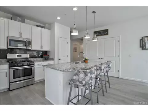 24896 E Calhoun Pl #B, Aurora, CO 80016 photo 2