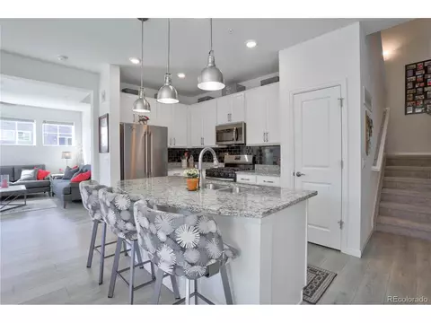 24896 E Calhoun Pl #B, Aurora, CO 80016