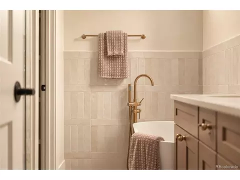 Bath - 4500 N Stuart St, Denver, CO 80212 photo 4 of 7