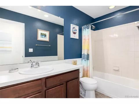 Bath - 26925 E Quarto Pl, Aurora, CO 80016 photo 5 of 6