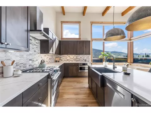Kitchen - 83 Mckay Pl, Silverthorne, CO 80498 photo 3 of 4
