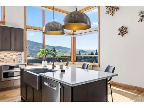 Kitchen - 83 Mckay Pl, Silverthorne, CO 80498 photo 2 of 4