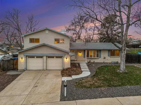 871 S Newcombe Way, Lakewood, CO 80226