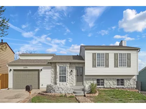 1686 Genoa St, Aurora, CO 80011