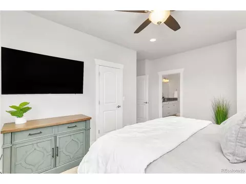 11479 E 25th Dr, Aurora, CO 80010 photo 14