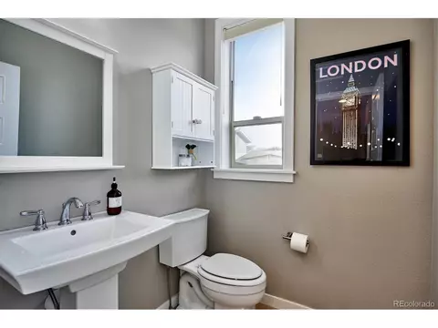 9057 E 50th Ave, Denver, CO 80238 photo 5