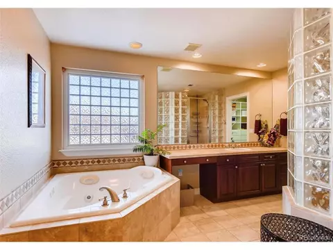 Undisclosed, Aurora, CO 80016 photo 20